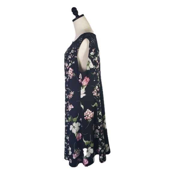 Gabby Skye Floral Sleeveless Fit to Flair Dress Size - Picture 3 of 12
